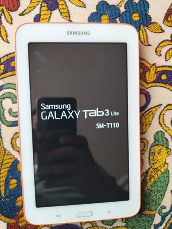 Vând tableta Samsung tab 3