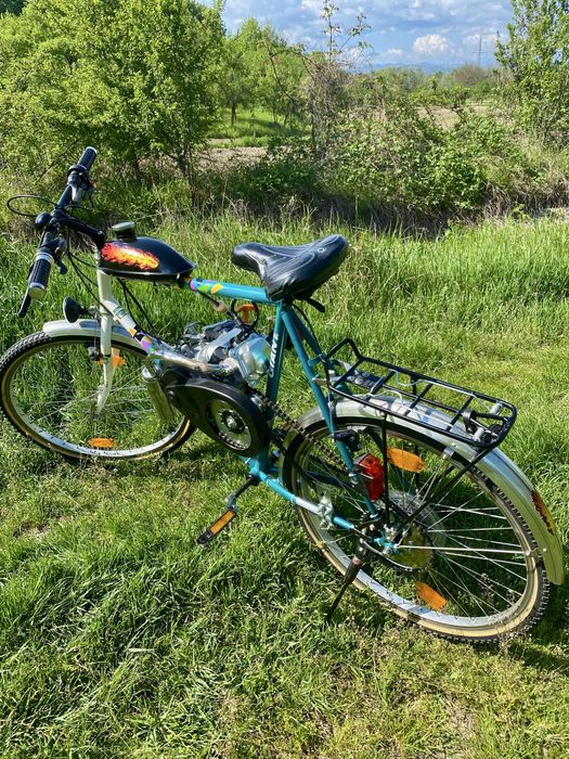Vând bicicleta cu motor 4t