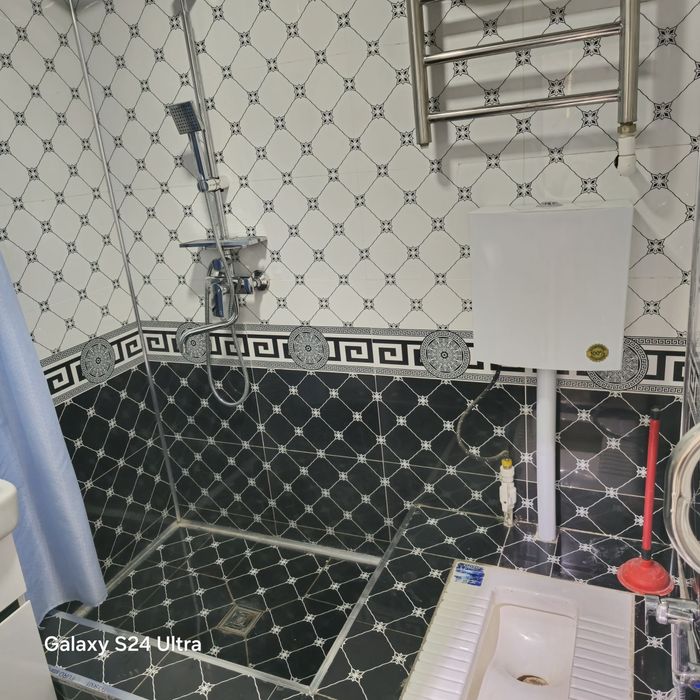 Кизилтепа марказда 4 хонали 2 та хужаликка шароити бн срочно сотилади