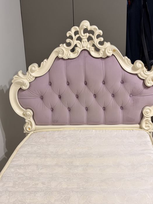 Продам кровать для детской с матрасом