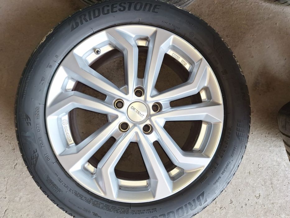 Vând Jante Dezent Ta Siver R17 +Cauciucuri de Vara BRIDGESTONE