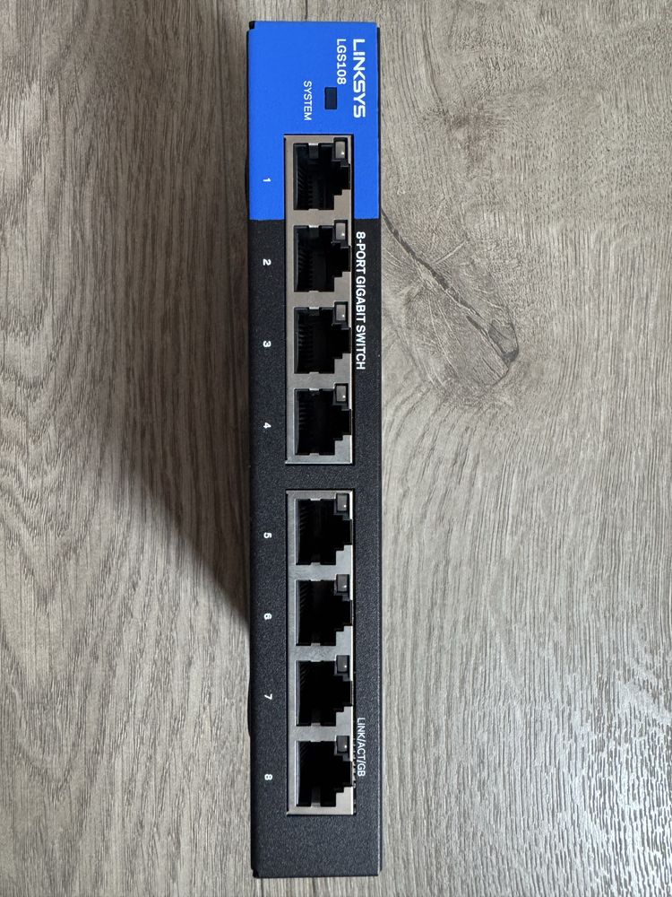 Linksys LGS108v2 switch
