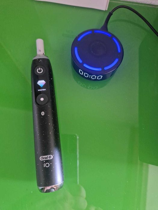 Periuta electrica Oral B iO 10