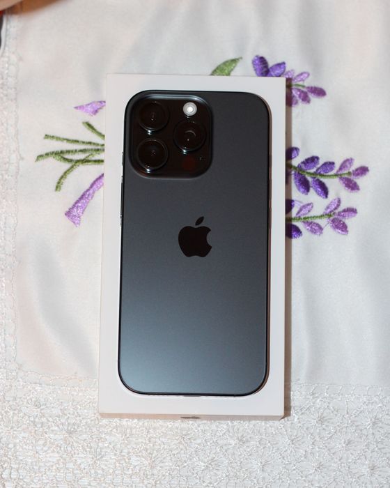 Vând iPhone 16 Pro - Stare PERFECTĂ (Ca Nou)