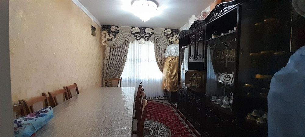 Qora su6 da 3 xonali uy sotiladi.