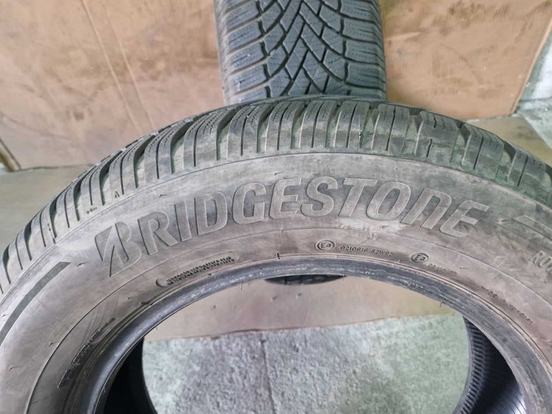 2 Bridgestone R17 225/65
зимни гуми 
DOT3322