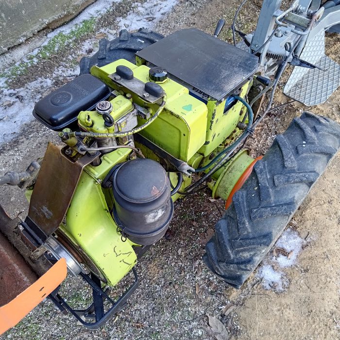 Vând motocultor 4x4 motor  lombardini 18 cai