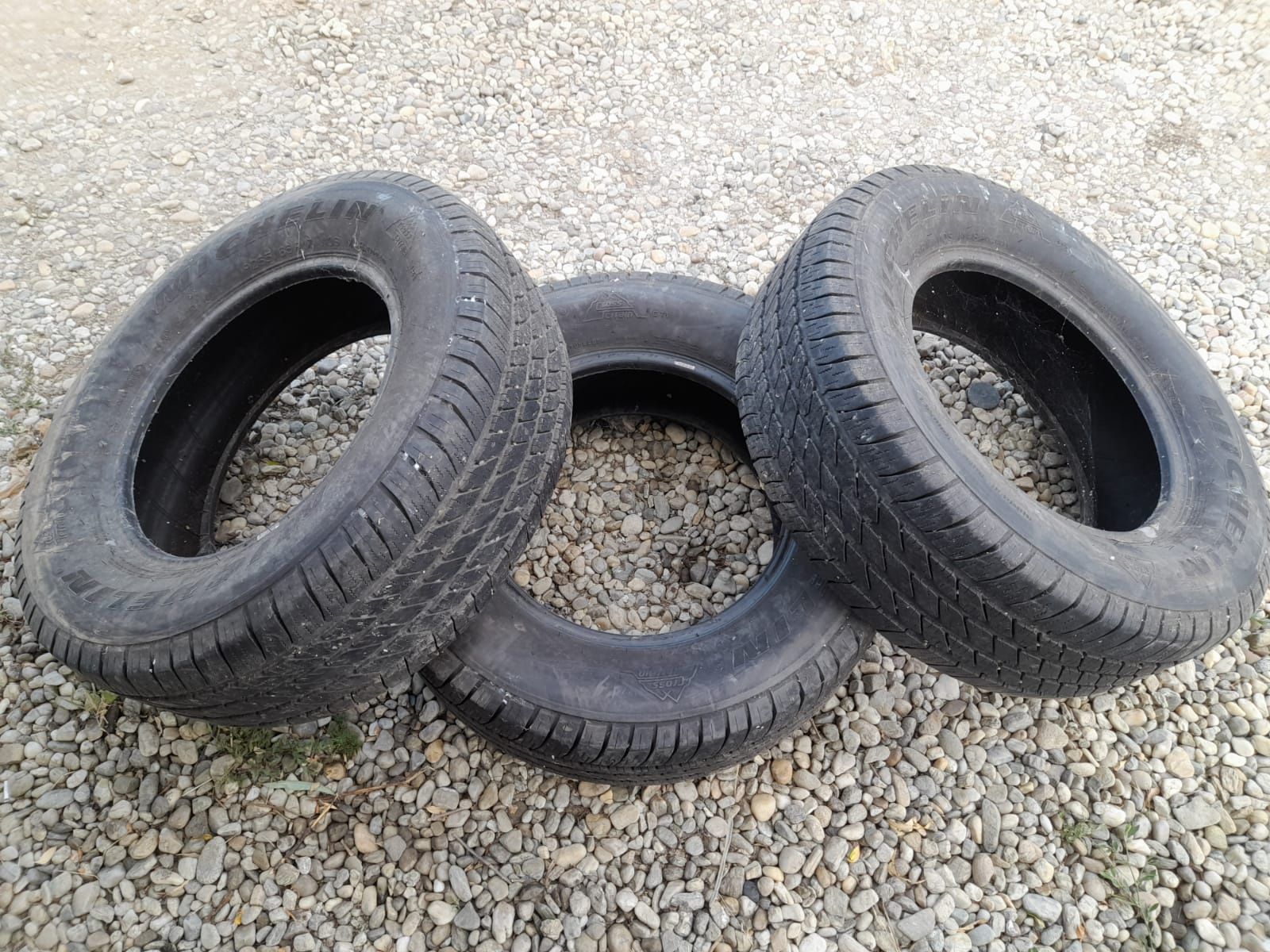 Vând cauciucuri Michelin Cross Terrain P265/65 R 17  110S  M+S