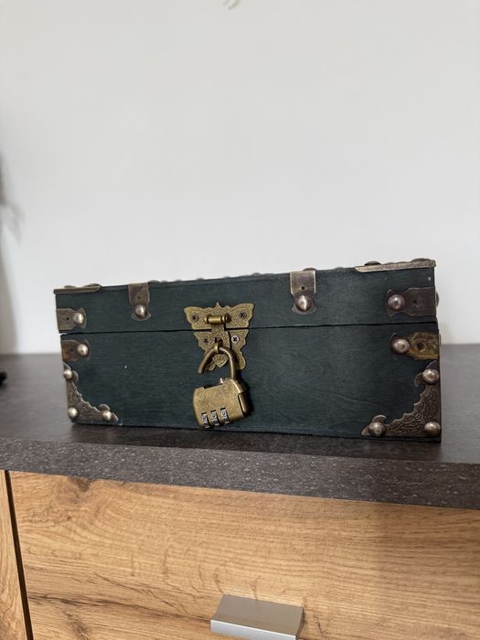 Cufar organizator bijuterii/ depozitare