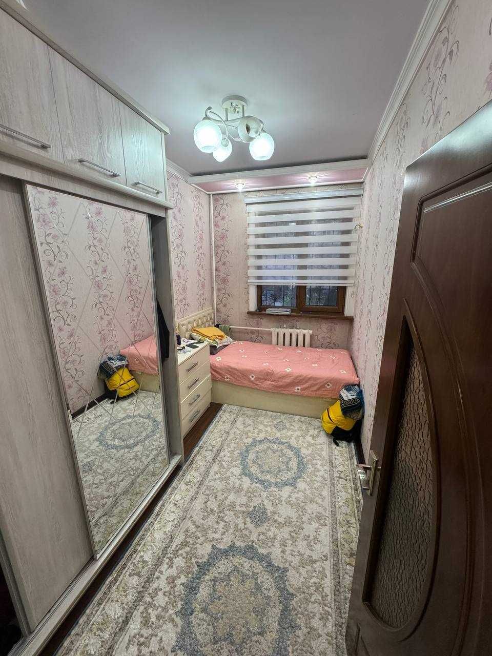 Продается квартира 4/2/4 Юнусабад 6 квартал