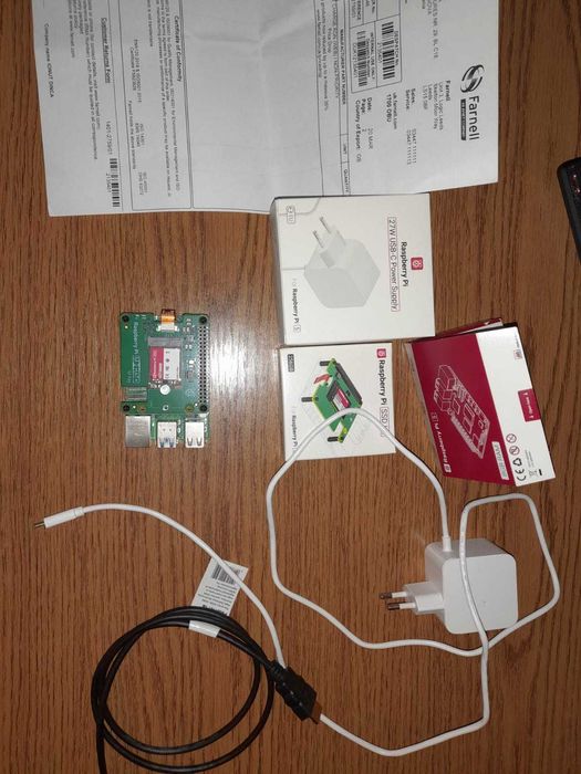 Raspberry Pi 5 8GB cu SSD 256GB NVMe