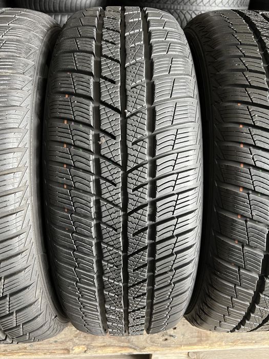 4 anvelope iarna 205/60/16 Barum 8 mm, CA NOI!
