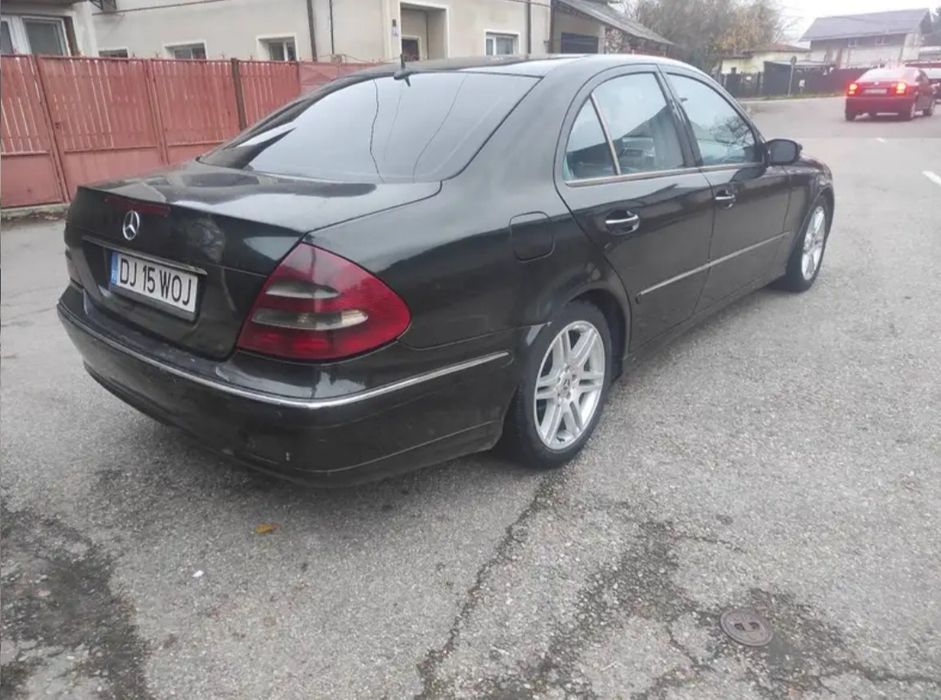 Vând sau schimb Mercedes E class 2.7 diesel