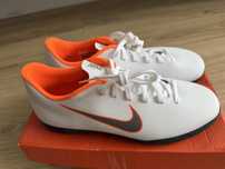 Ghete fotbal Nike Mercurial marimea 40
