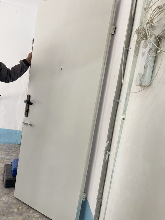 Темір есік биік. 2:10 ені 82