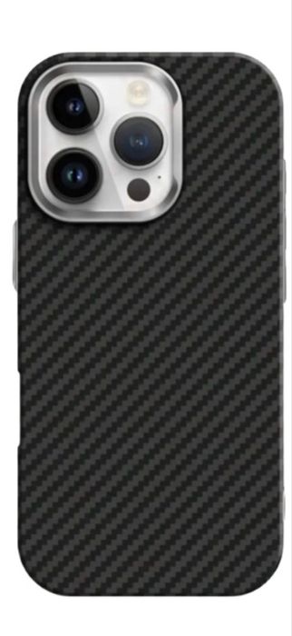 Чехол на iphone 16 pro