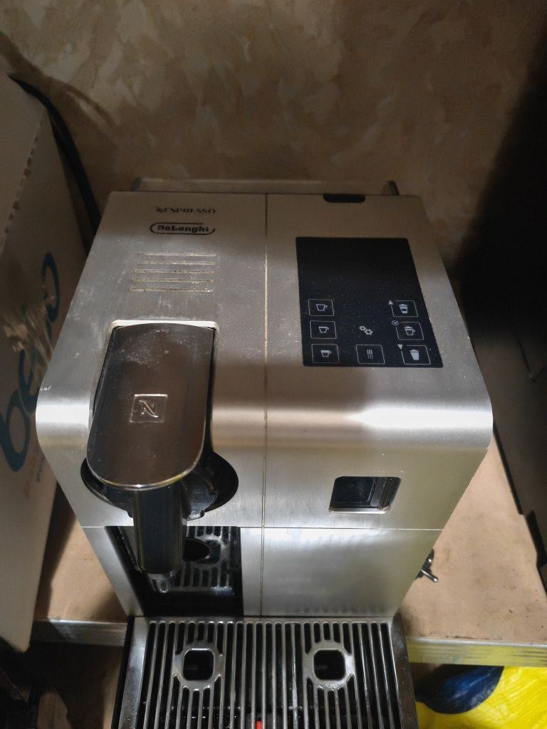 Delonghi EN750 Nespresso Latissima Pro