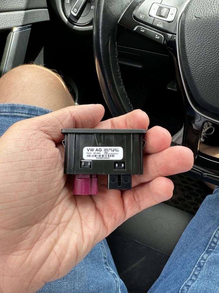 Port USB si AUX Volkswagen GOLF 7 VII