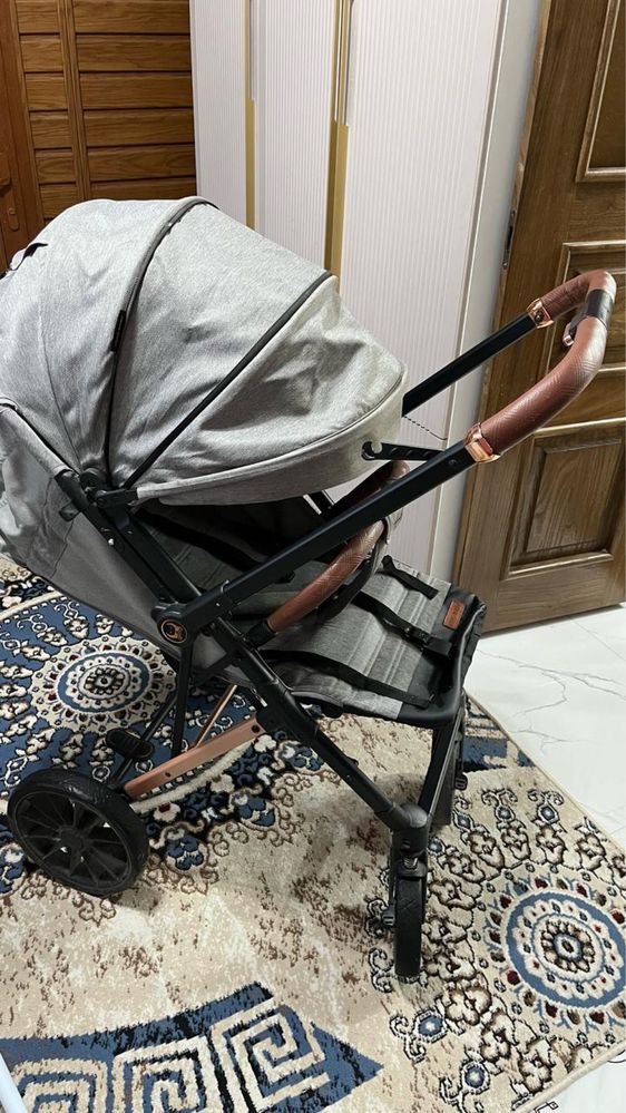 Коляска и качеля сатылады состояниеси жаксы коп колданылмаган