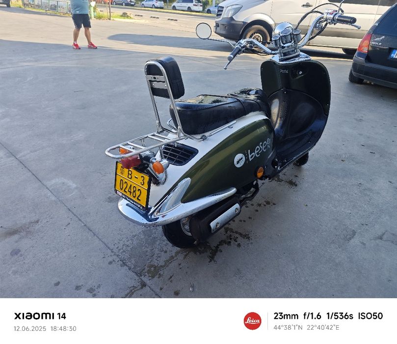 Scuter retro 50 cm.