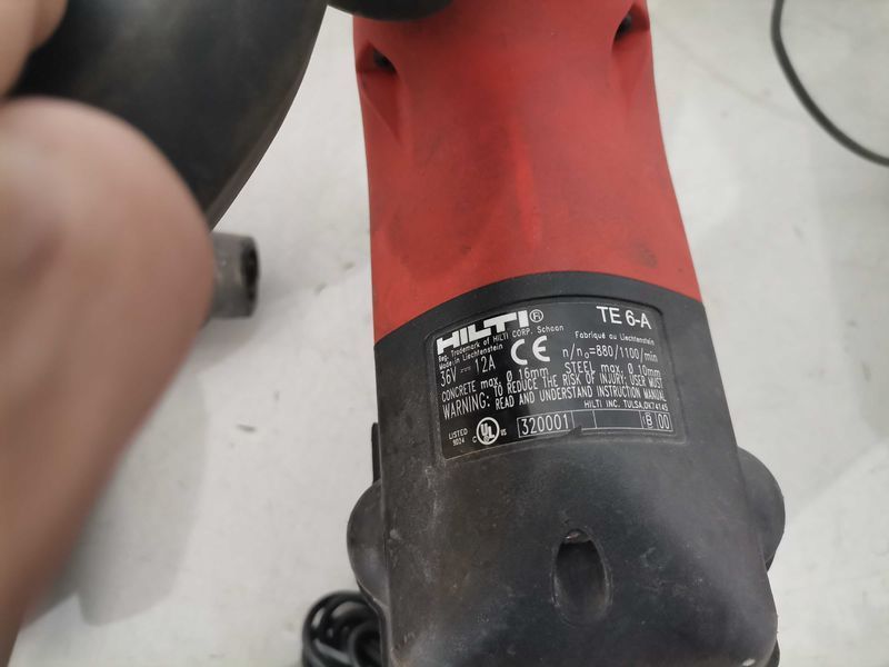 Перфоратор / Зарядни Hilti  ЛОТ