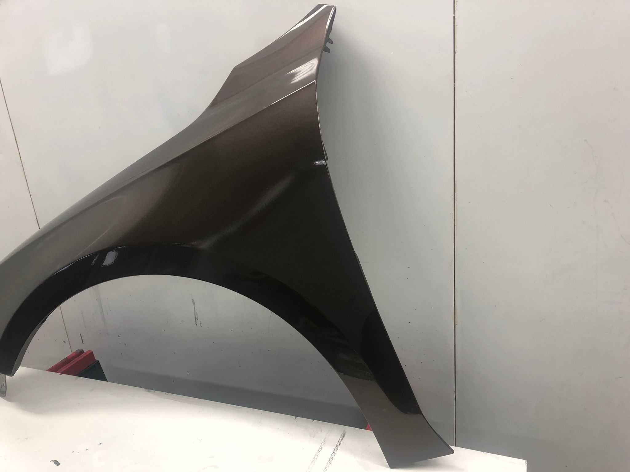 Aripa Fata Stanga VW Jetta 4 IV Mk4 An 2011-2014 (LA8X (Maro))