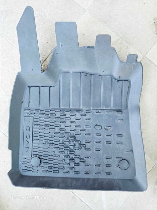 3 Covorase + Tavita Dacia Logan 3 ORIGINALE