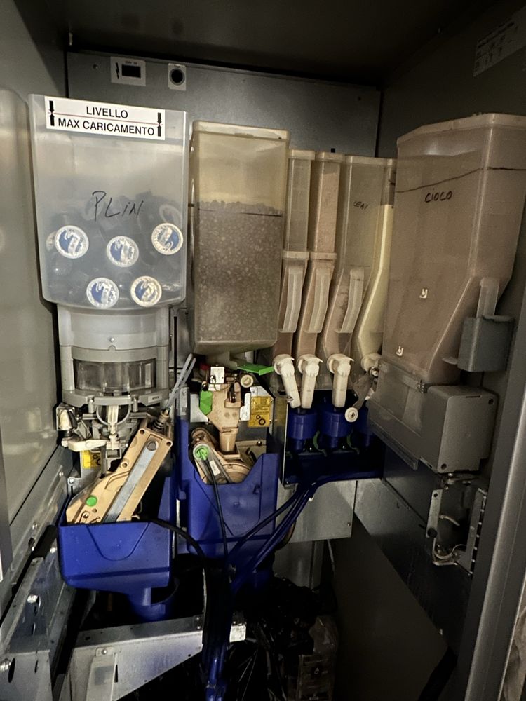 Vând Automat de Cafea