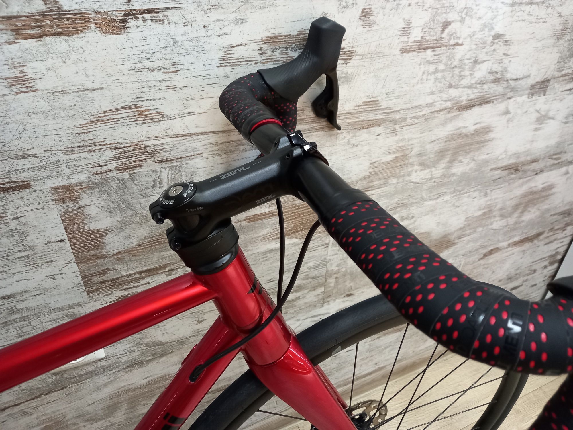 Шосеен велосипед Dedacciai Strada SRAM AXS DISC