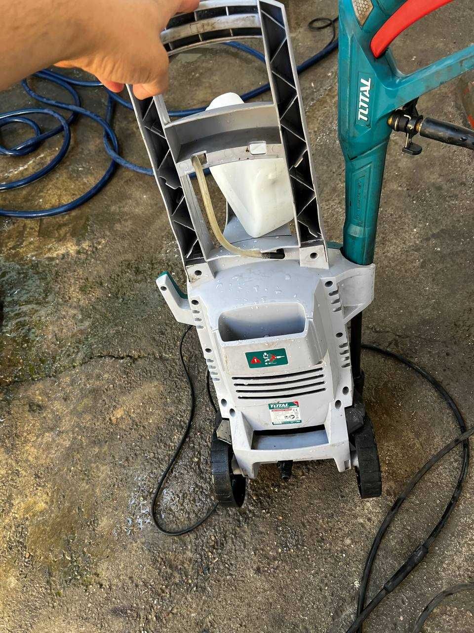 Карчер 1800W TOTAL