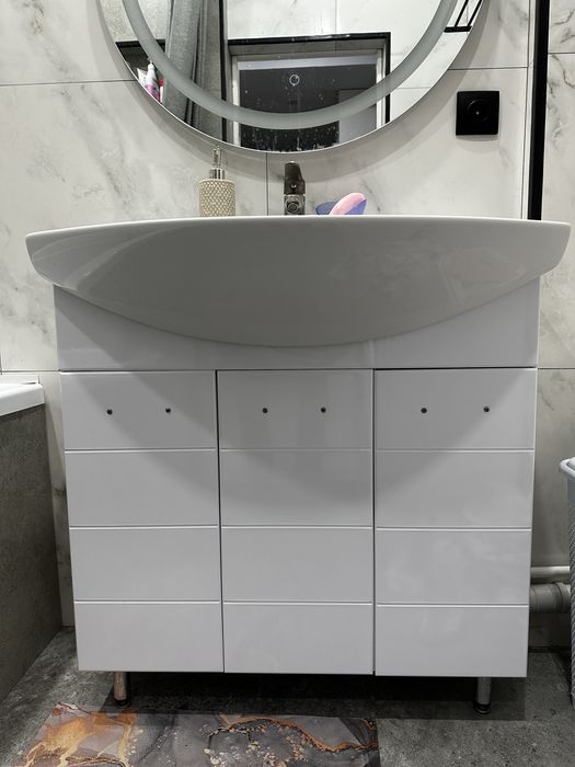 Шкаф умывальник для ванной комнаты