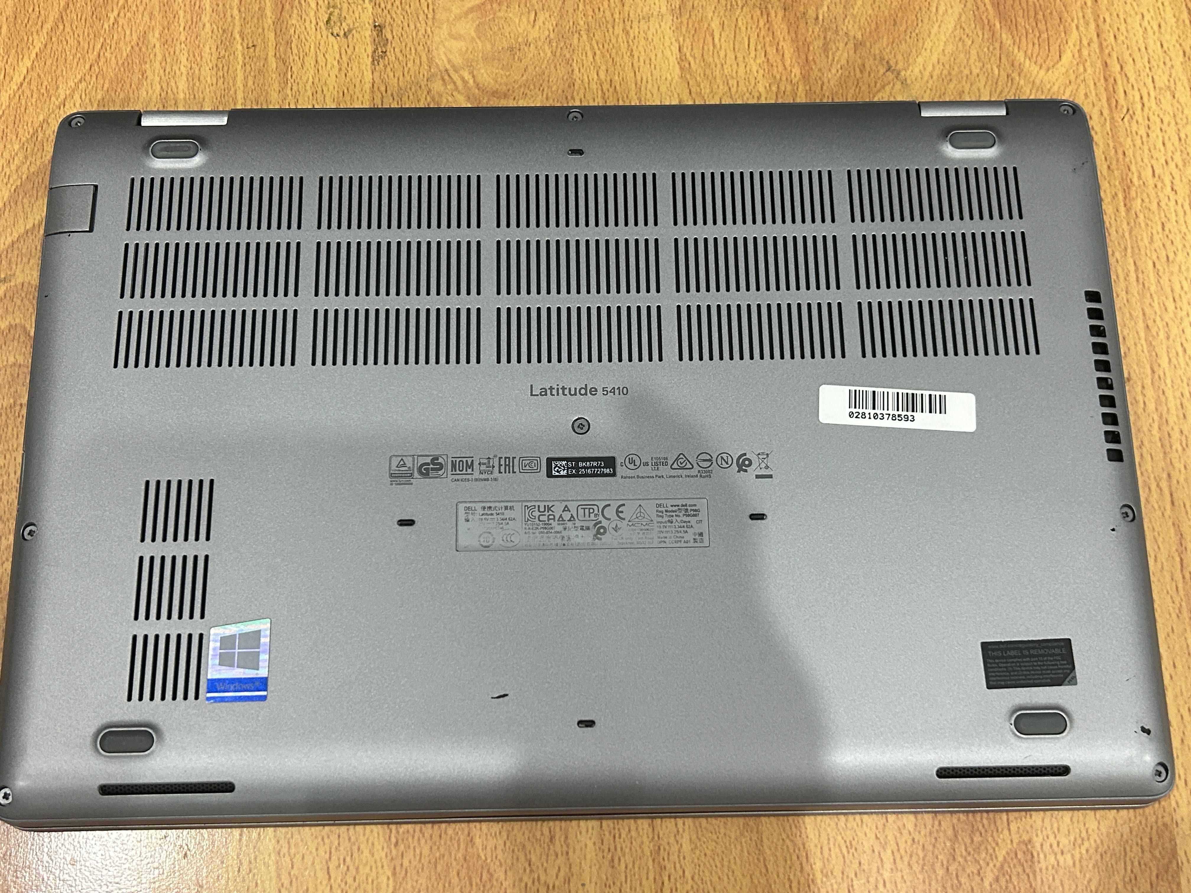 Лаптоп Dell i5 10-th gen./16GB RAM/256GB с 3 месеца гаранция!