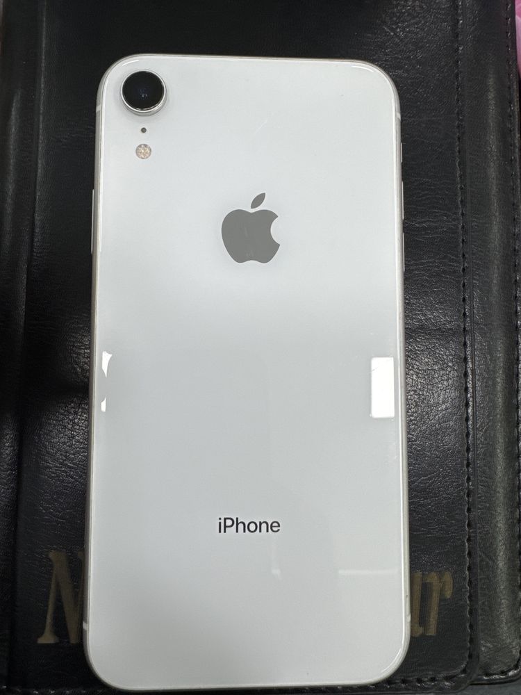 Iphone xr 64 karopka dakumit