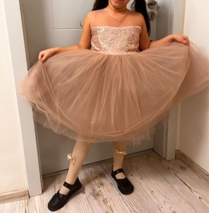 Детска официална рокля р-р 8-9/ 128-134см