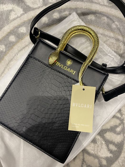 сумка , ни разу не ношенная даже с итикеткой