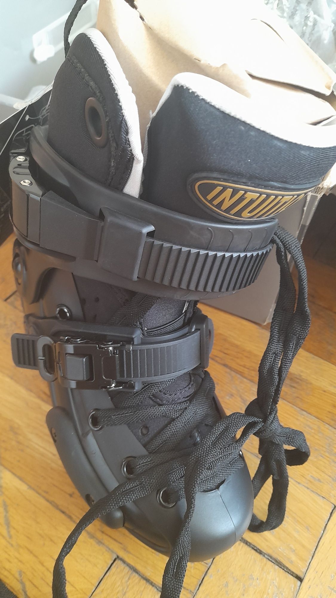 Ролери UFR 90 Intuition само обувка EU 35