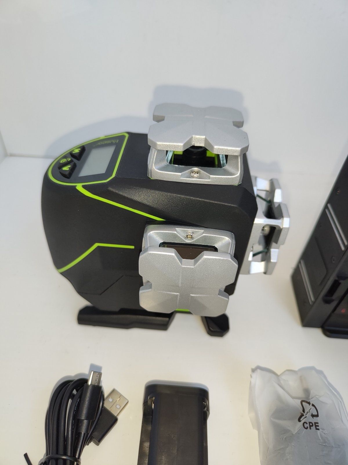 Гаранция 4D Лазерен нивелир Huepar S04CG + подарък втора батерия