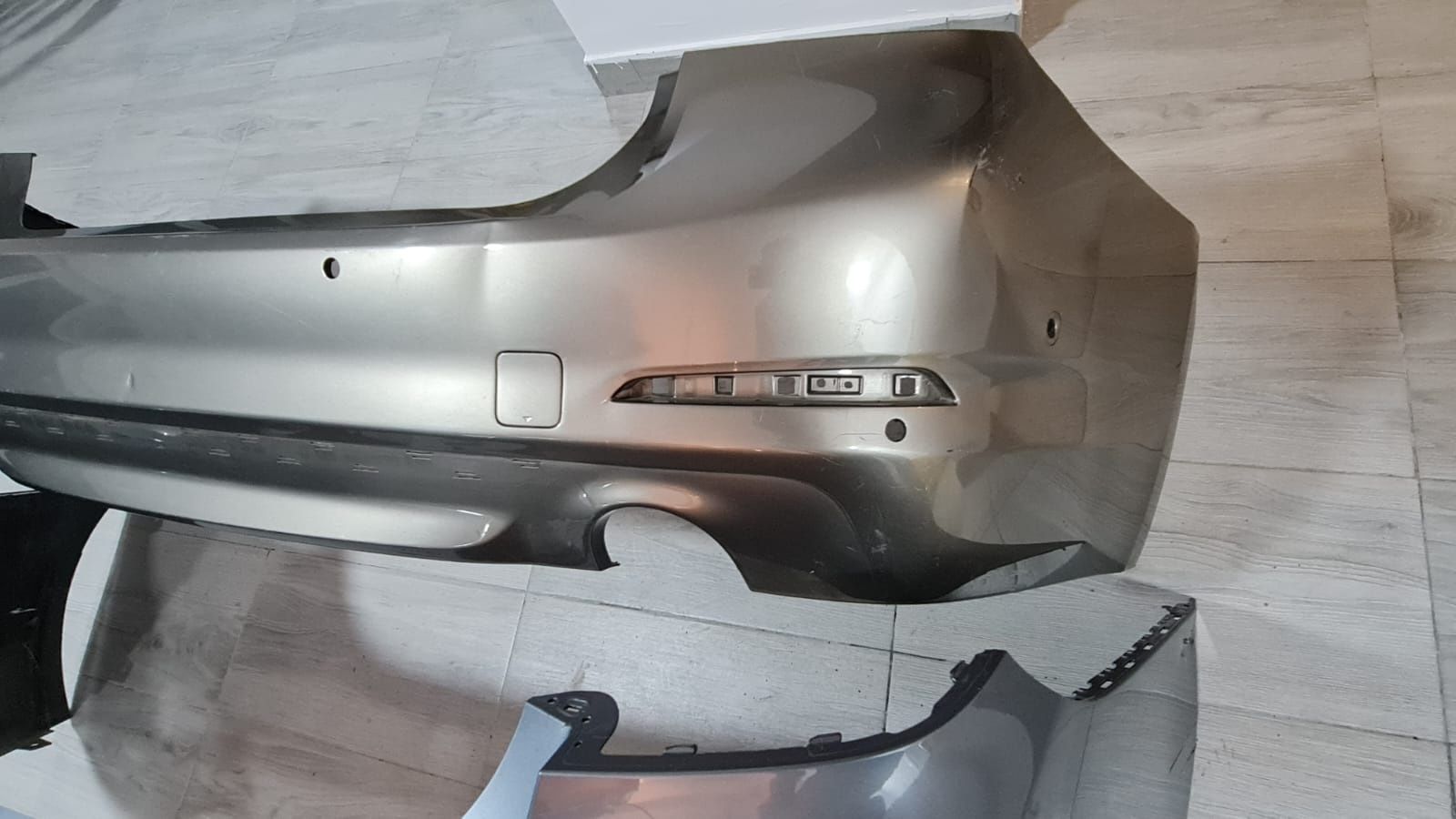 Spoiler bara spate BMW 5 g30