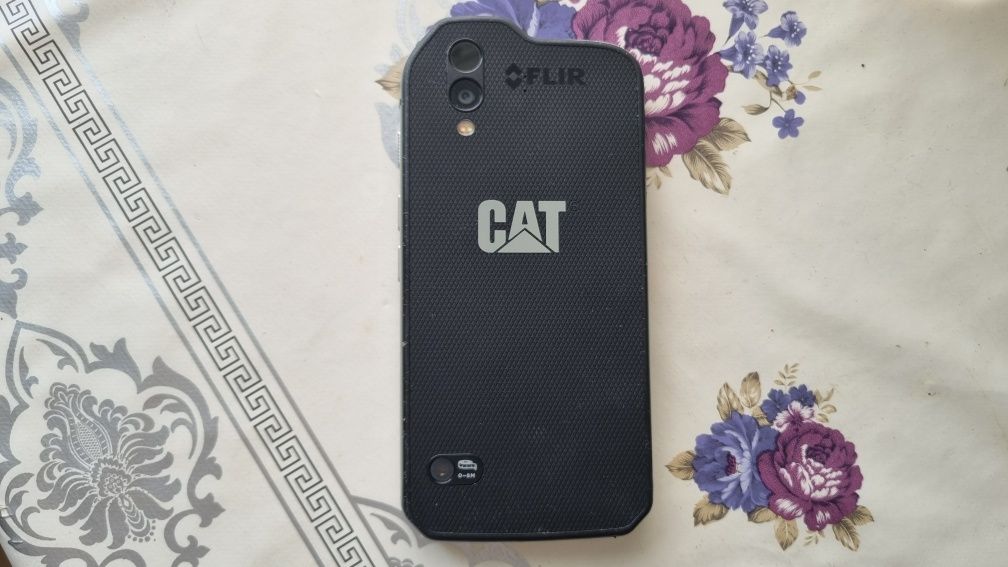 Telefon cat s61 termoviziune