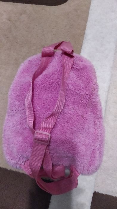 Детски ранички и шапки