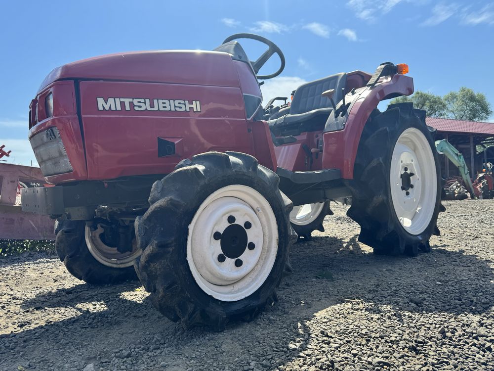 Tractor Japonez Tractoras Japonez. Mitsubishi MT 200. PROMOTIE