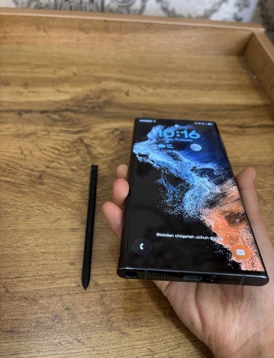 Самсунг с 22 ультра 512гб почти новый