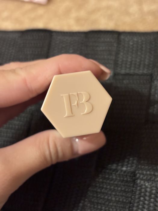 Fenty Beauty контур стик