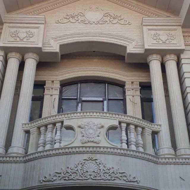 Облицовка и отделка фасада дома травертином в Алматы