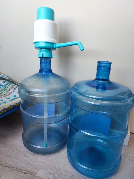 Насос (помпа) водяной с бутылями продам пользовались не долго