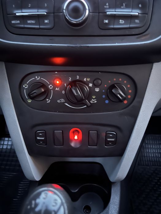 Dacia logan 2015 1.2 benzina