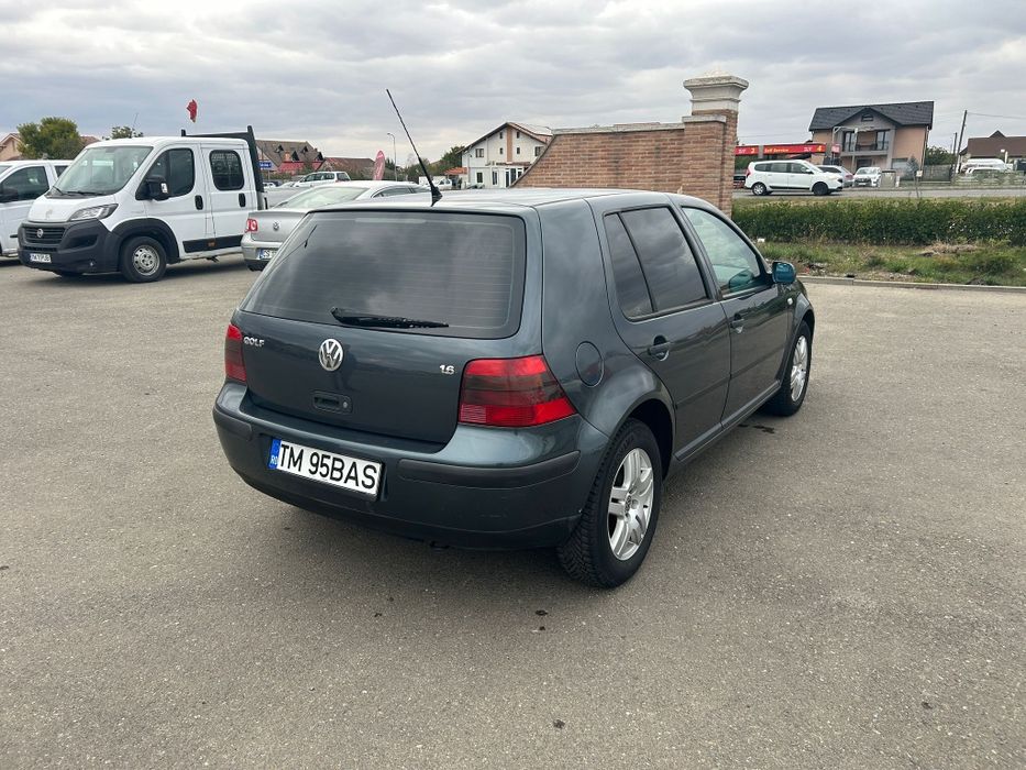 Vând Golf 4 An 2002