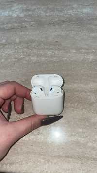 Продаю оригинал наушники Airpods 2