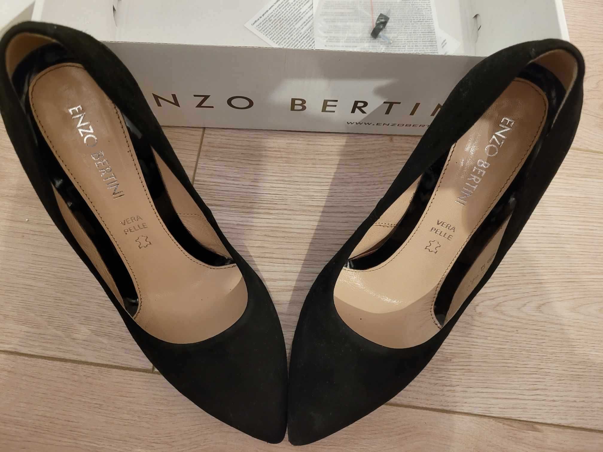 Pantofi negri stiletto Enzo Bertini din piele intoarsa 37