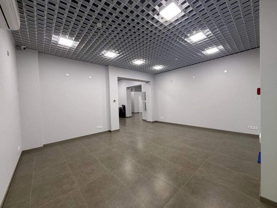 Авиатор | Махтумкули - Продается нежилое помещение вдоль дороги 120м2